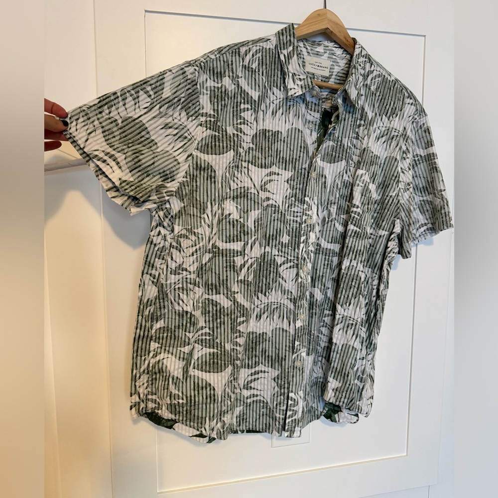 Men’s Green Button Up - Picture 4 of 4